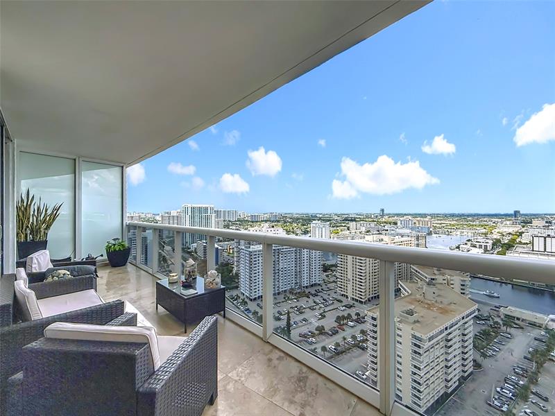 Image 24 of 37 For 1800 Ocean Dr  2709