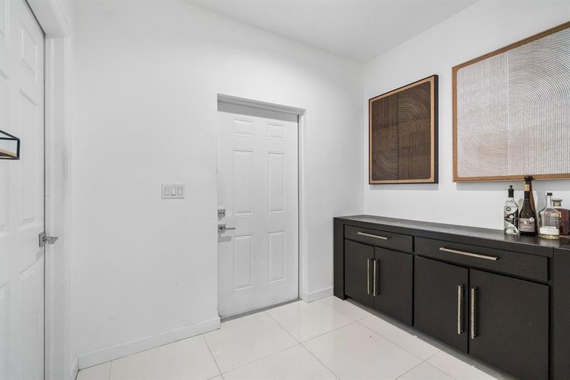 Image 13 of 44 For 1030 Crystal Way  104