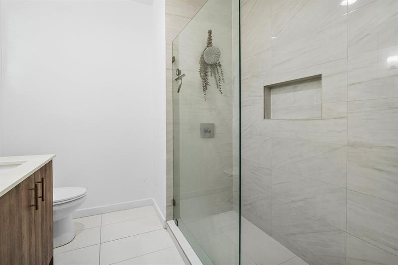 Image 17 of 44 For 1030 Crystal Way  104