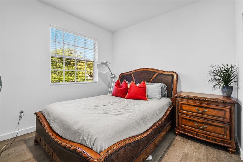 Image 23 of 44 For 1030 Crystal Way  104