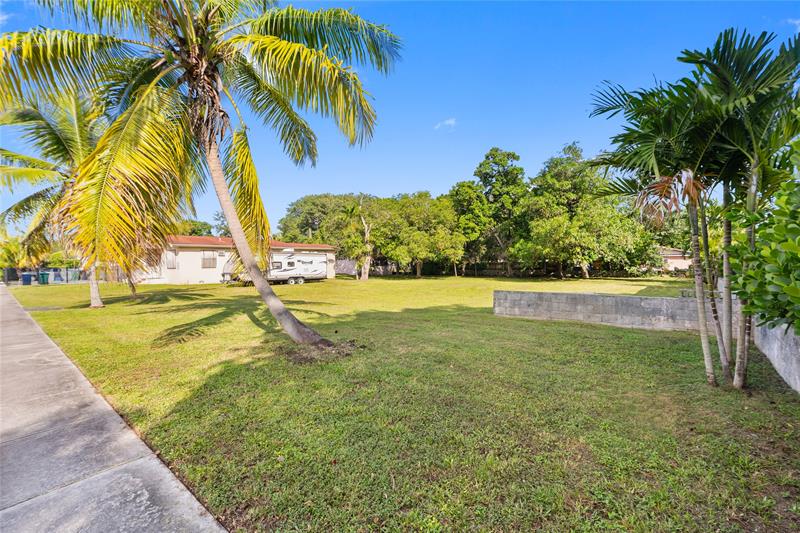 Image 16 of 35 For 23 116th St  