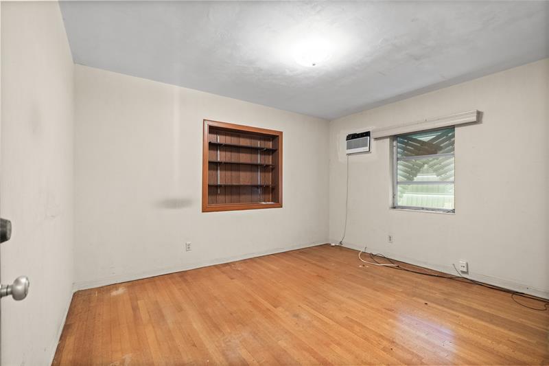 Image 30 of 35 For 23 116th St  