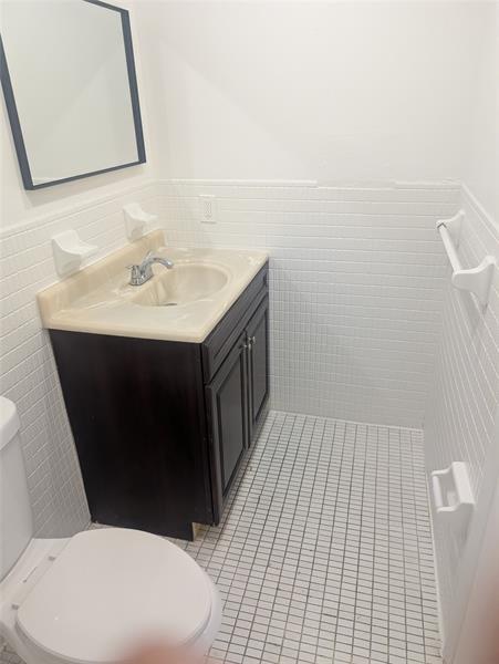 Image 10 of 20 For 5881 16th Pl  224