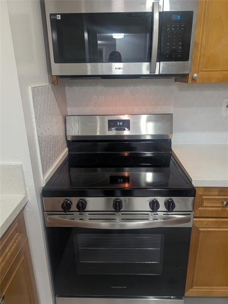 Image 14 of 20 For 5881 16th Pl  224