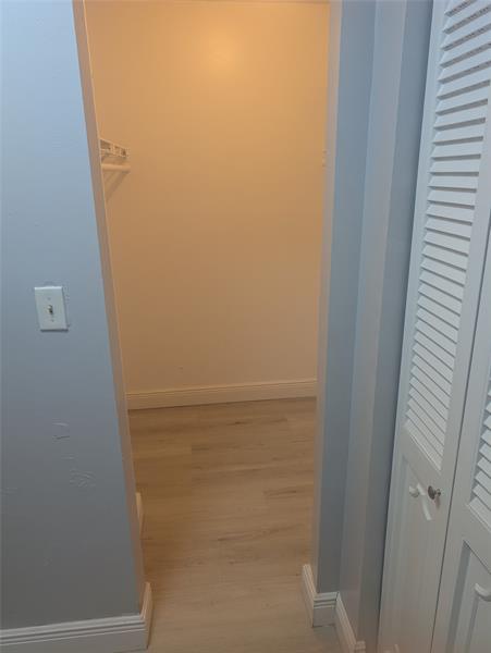 Image 9 of 20 For 5881 16th Pl  224