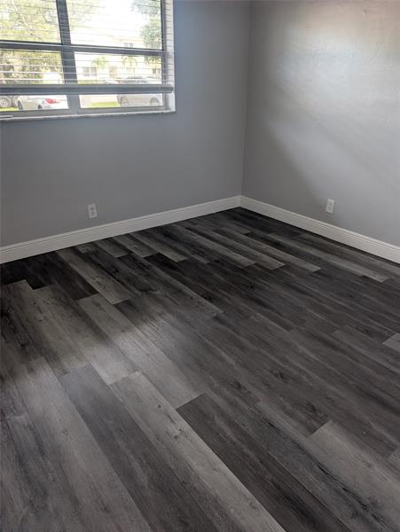 Image 15 of 22 For 5820 17th Pl  108