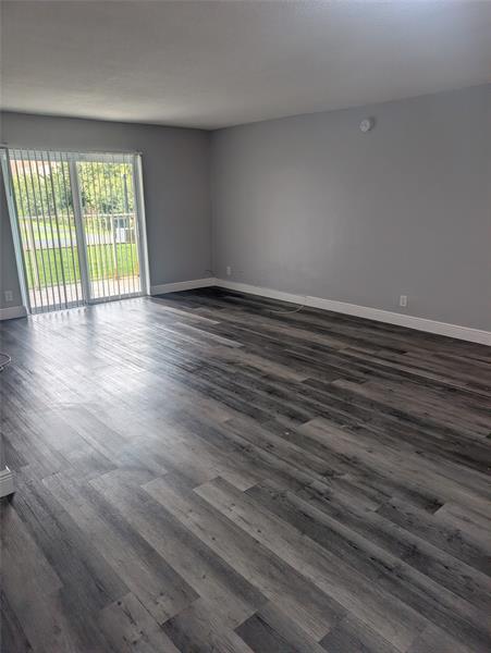 Image 5 of 22 For 5820 17th Pl  108