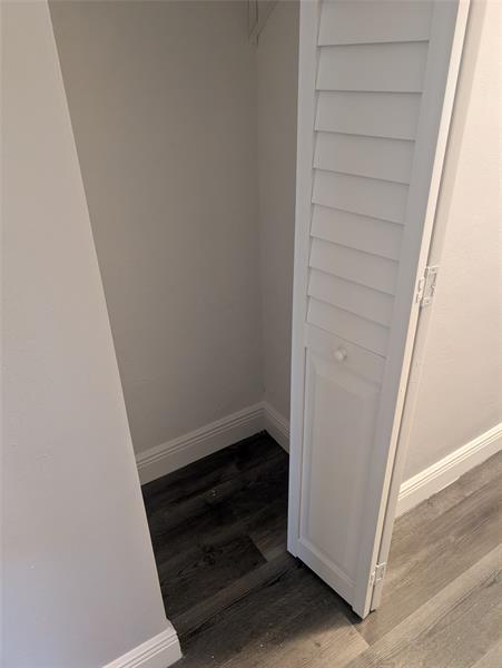 Image 7 of 22 For 5820 17th Pl  108