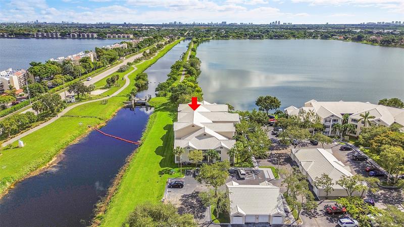 Image 41 of 47 For 2841 Oakland Forest Dr  106