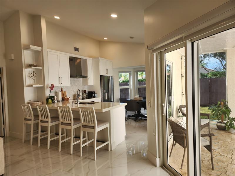 Image 14 of 57 For 1303 Seagrape Cir