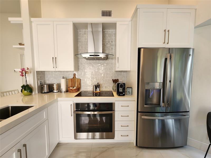 Image 19 of 57 For 1303 Seagrape Cir