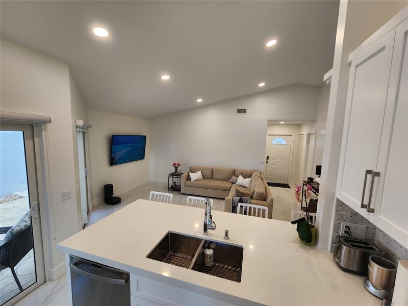 Image 21 of 57 For 1303 Seagrape Cir