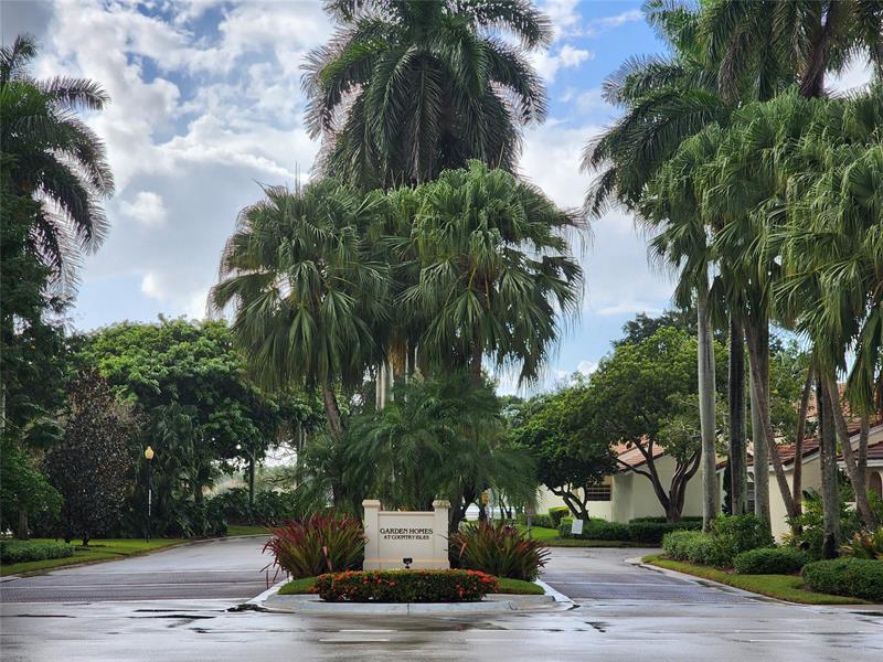 Image 3 of 57 For 1303 Seagrape Cir