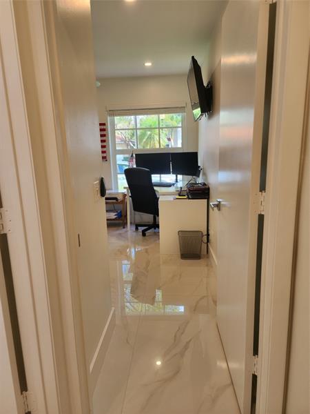 Image 31 of 57 For 1303 Seagrape Cir