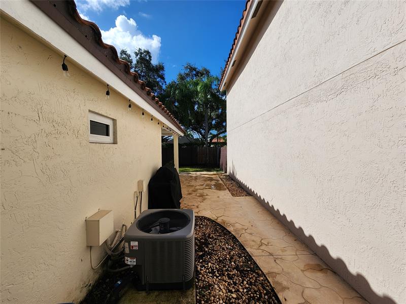 Image 49 of 57 For 1303 Seagrape Cir