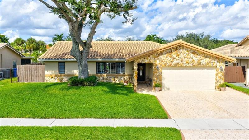 Image 3 of 45 For 7611 23rd Street