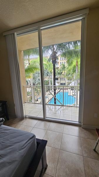 Image 14 of 20 For 3001 185th St  318