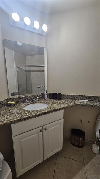 Image 17 of 20 For 3001 185th St  318