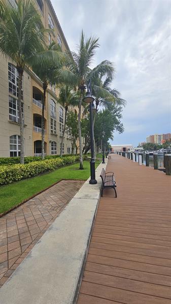 Image 20 of 20 For 3001 185th St  318