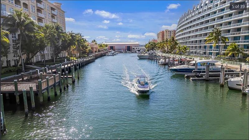 Image 3 of 20 For 3001 185th St  318