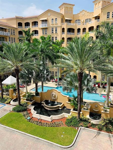 Image 4 of 20 For 3001 185th St  318