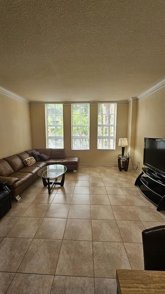 Image 8 of 20 For 3001 185th St  318