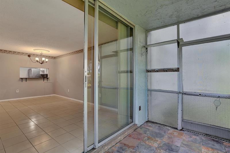 Image 22 of 31 For 9201 Lime Bay Blvd  114