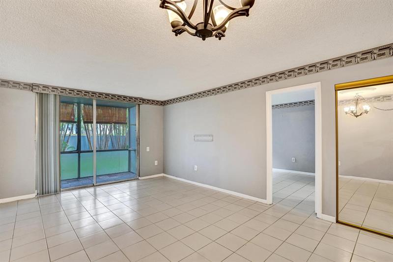 Image 5 of 31 For 9201 Lime Bay Blvd  114