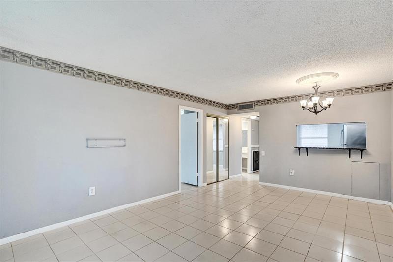 Image 6 of 31 For 9201 Lime Bay Blvd  114