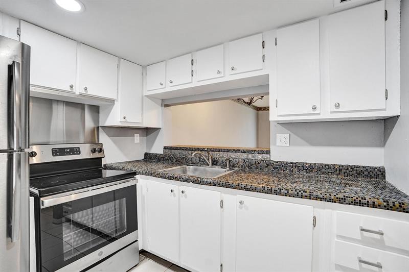 Image 9 of 31 For 9201 Lime Bay Blvd  114