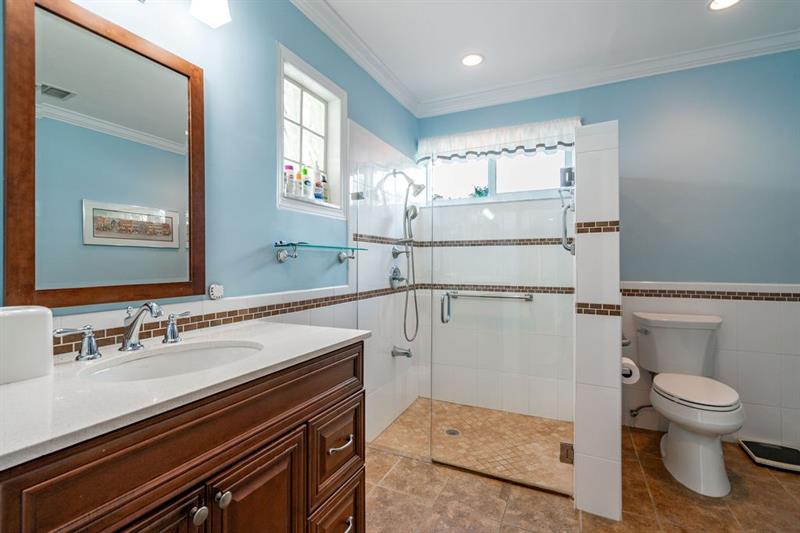 Image 13 of 42 For 571 12th St  