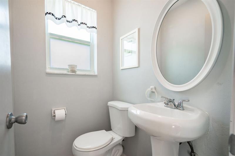 Image 31 of 42 For 571 12th St  
