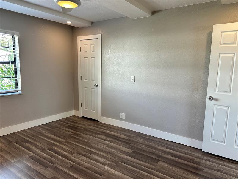 Image 18 of 30 For 620 28th St  207