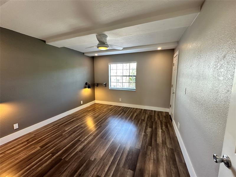 Image 19 of 30 For 620 28th St  207