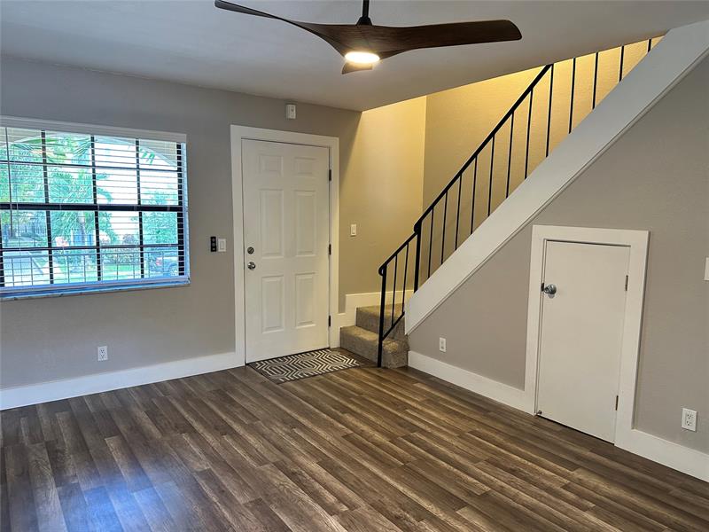 Image 5 of 30 For 620 28th St  207