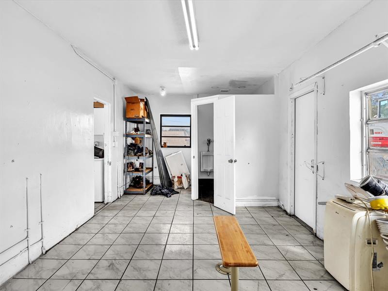 Image 30 of 43 For 4901 51st St