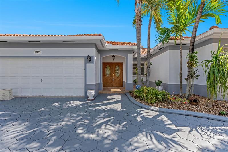 Image 3 of 36 For 16757 91st Ct