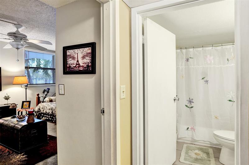 Image 11 of 18 For 8415 Forest Hills Dr  206