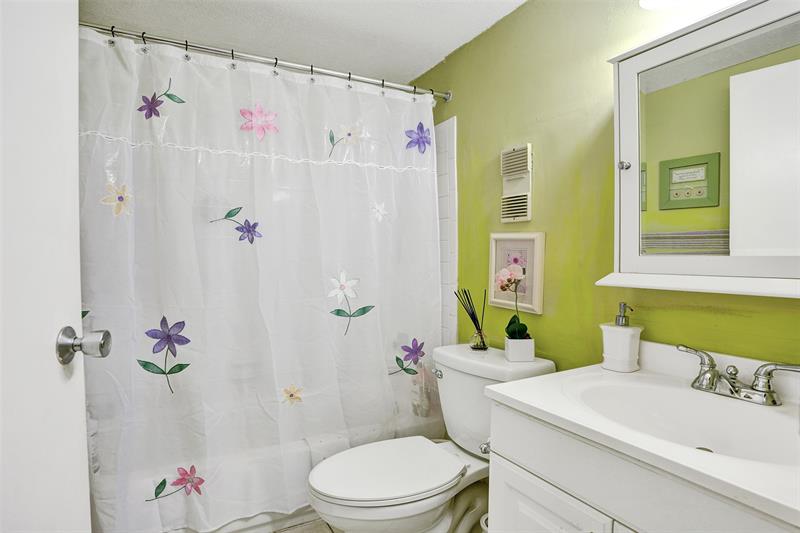 Image 13 of 18 For 8415 Forest Hills Dr  206