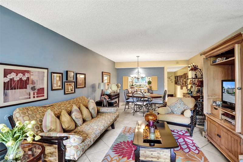 Image 3 of 18 For 8415 Forest Hills Dr  206