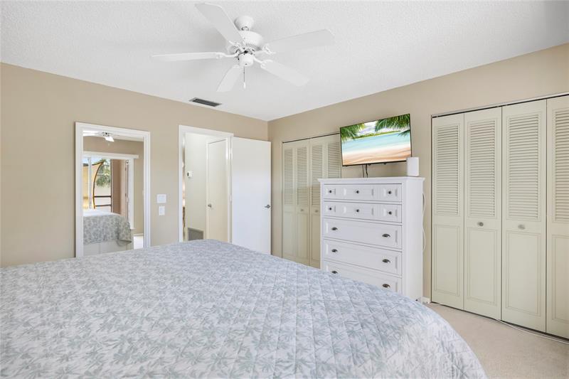 Image 14 of 20 For 27 Vista Gardens Trl  204