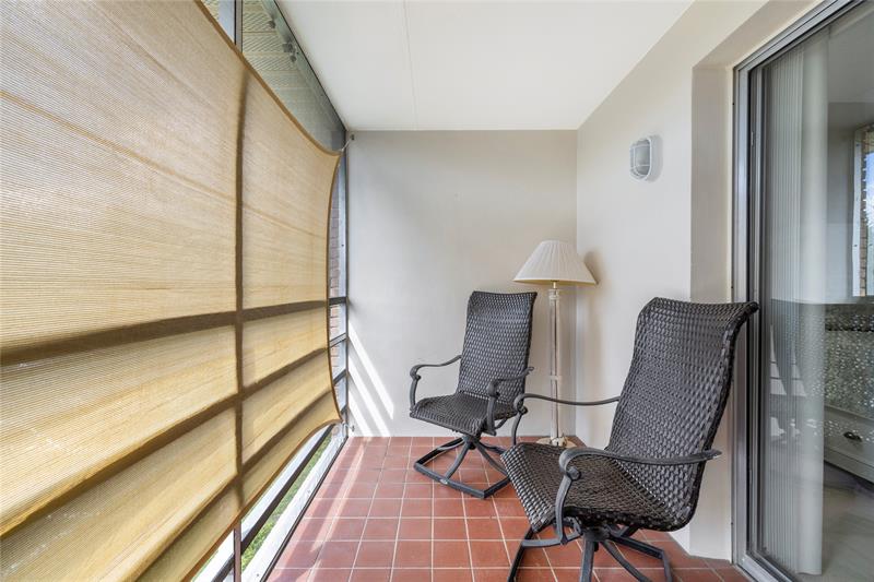 Image 17 of 20 For 27 Vista Gardens Trl  204