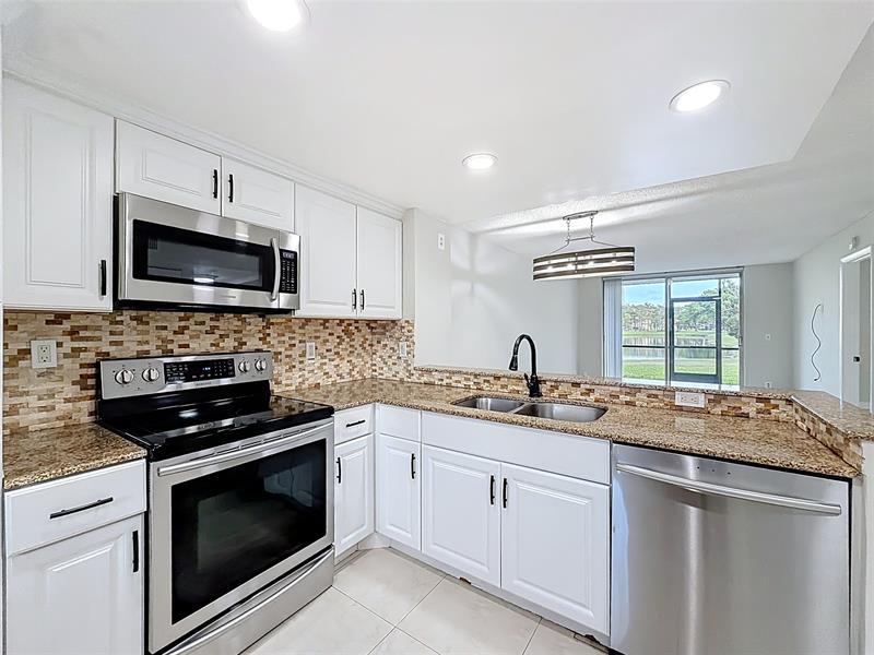 Image 13 of 42 For 7750 50th St  106