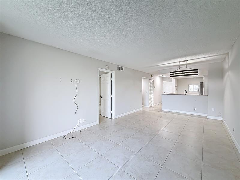 Image 21 of 42 For 7750 50th St  106