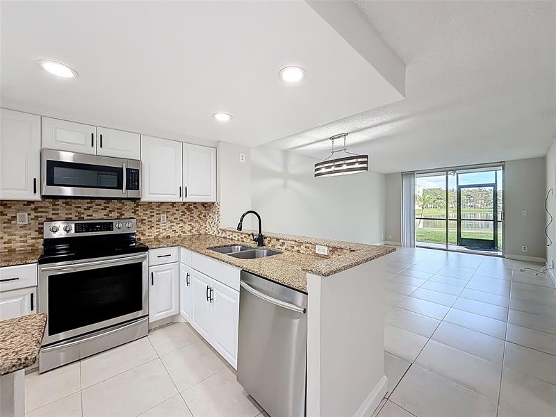 Image 8 of 42 For 7750 50th St  106