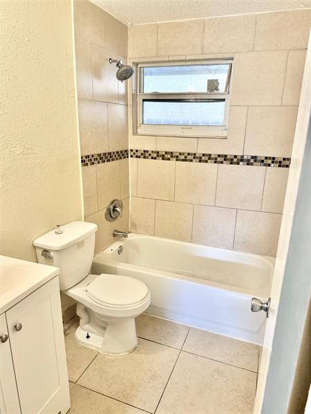 Image 4 of 5 For 2770 14th Ct  1b