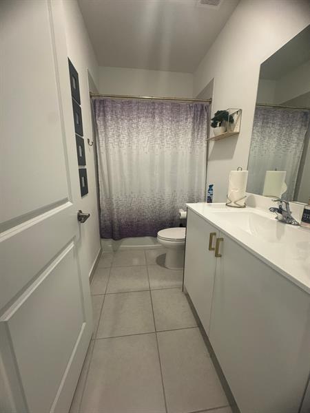 Image 12 of 38 For 23513 127th Pl