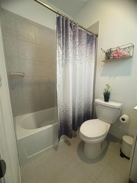 Image 33 of 38 For 23513 127th Pl