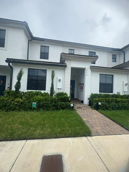 Image 4 of 38 For 23513 127th Pl