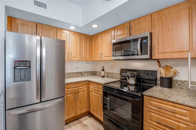 Image 10 of 25 For 731 Vista Isles Dr  1527